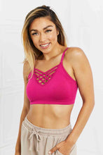 Load image into Gallery viewer, Zenana On The Go Full Size Detail Bralette
